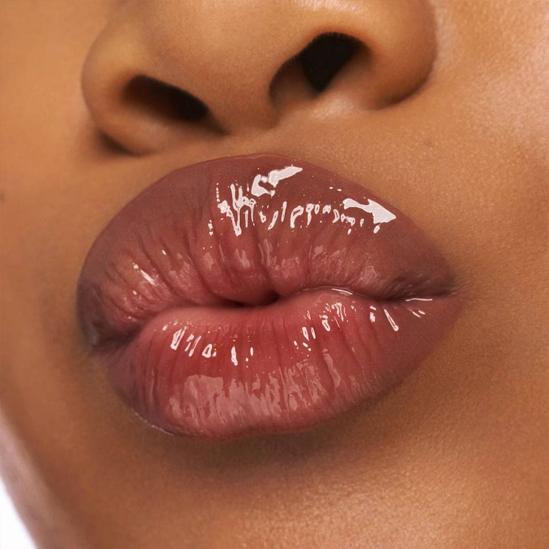 Essence Choco Bomb Shiny Lip Gloss - 01 Chocoholic