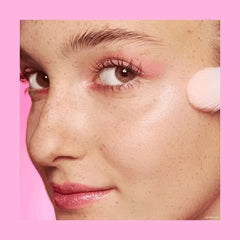 Essence Harley Quinn Meta Glow Highlighter