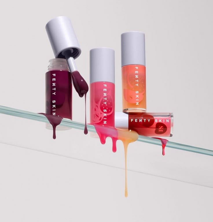FENTY SKIN
Fruit Quench'rz Hydrating and Strengthening Lip Oil Trio